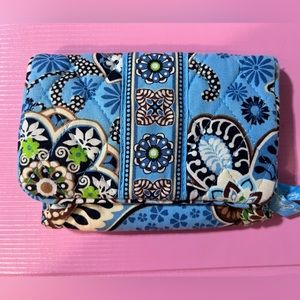 Vera Bradley, small fold over wallet in blue pattern, EUC